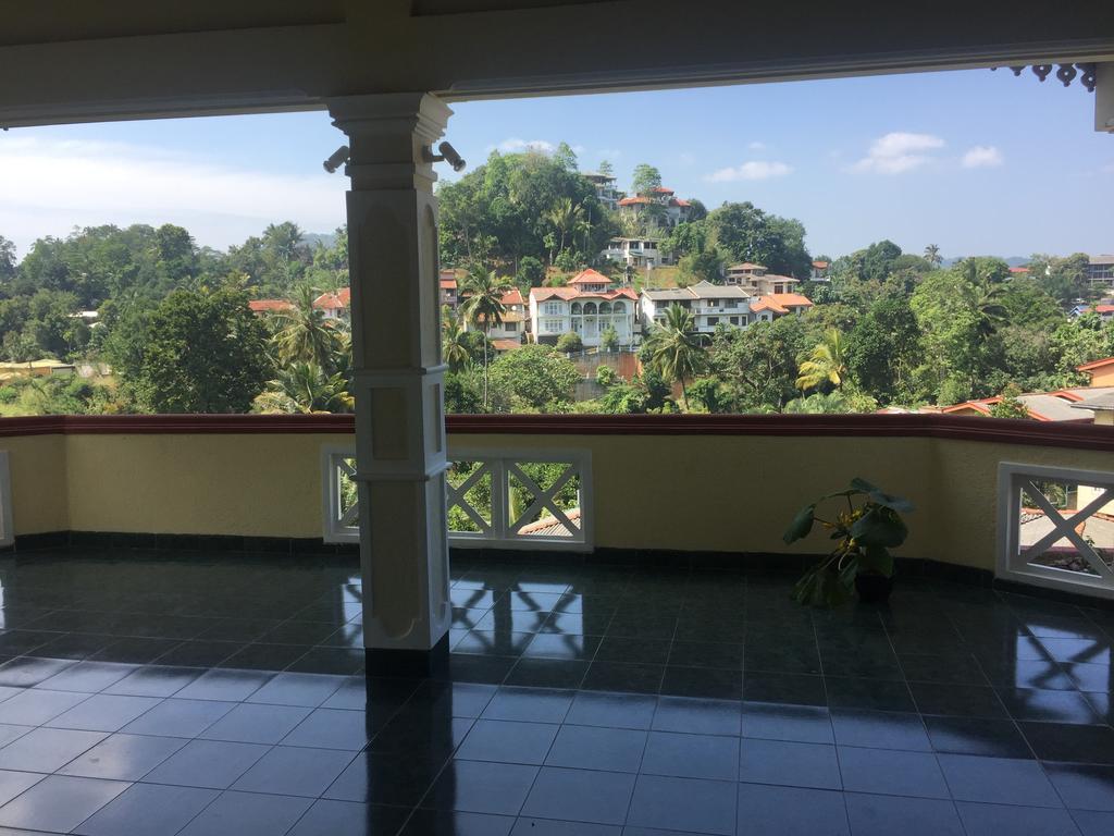 Deevar Inn Kandy Esterno foto